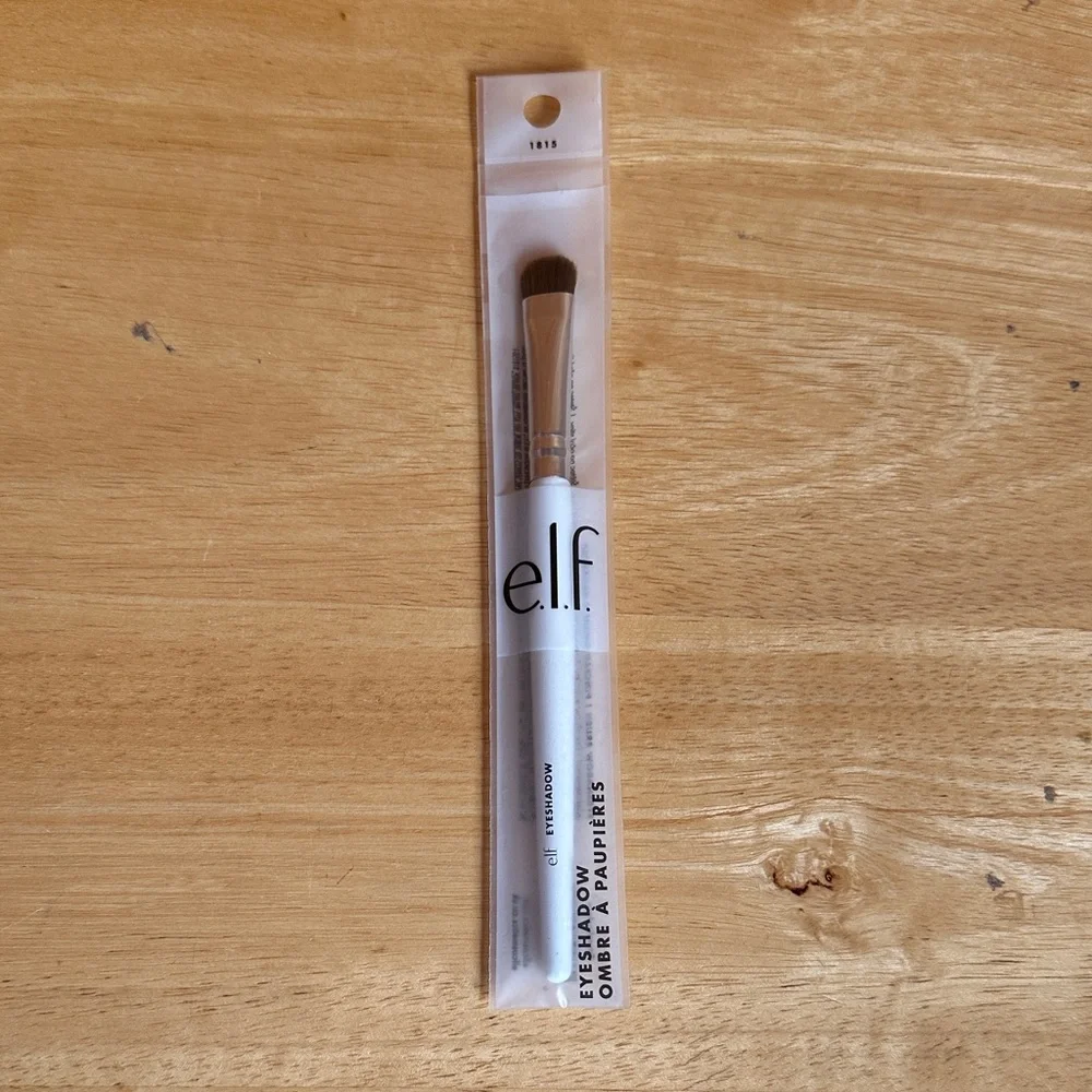 E.L.F. Eyeshadow Brush